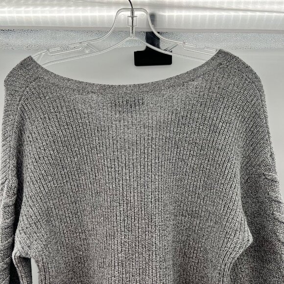 American Eagle Women's Tight Knit V-Neck Sweater Bow Cuff Gray Size Medium - Picture 6 of 9